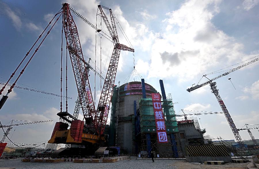 （經(jīng)濟）（2）海南昌江核電工程1號機組核島穹頂?shù)跹b成功
